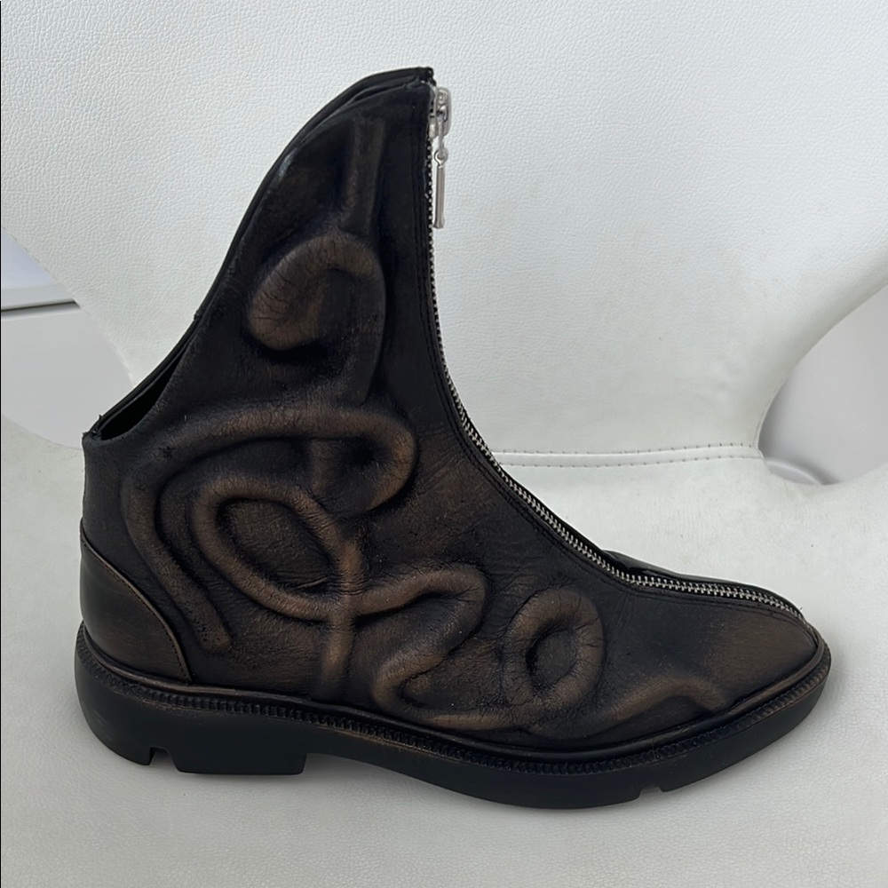 Funky, hip, Black/brown/copper Ankle Boots